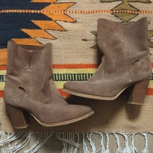 Levi's Tan Suede Heeled Boots